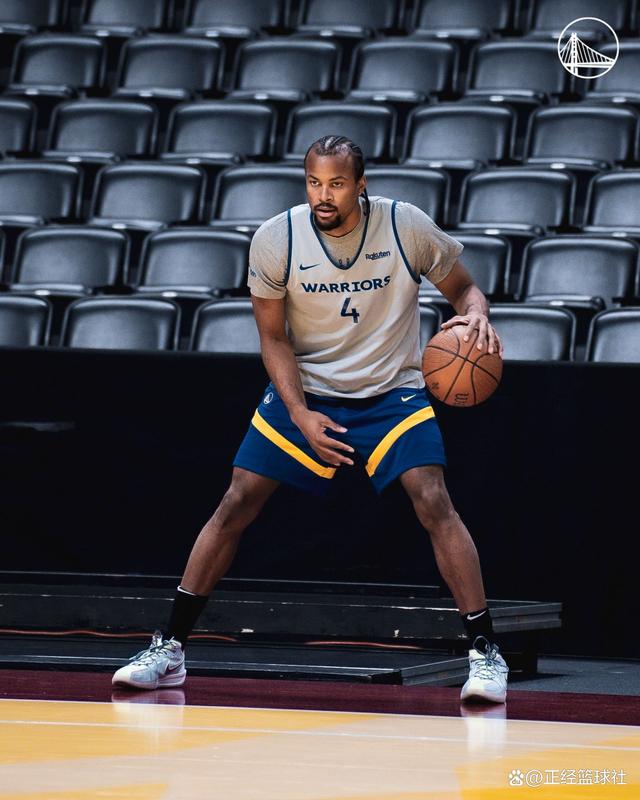 勇士连胜遭终结,球队备战关键战役迎接挑战 勇士连胜遭终结,球队备战关键战役迎接挑战