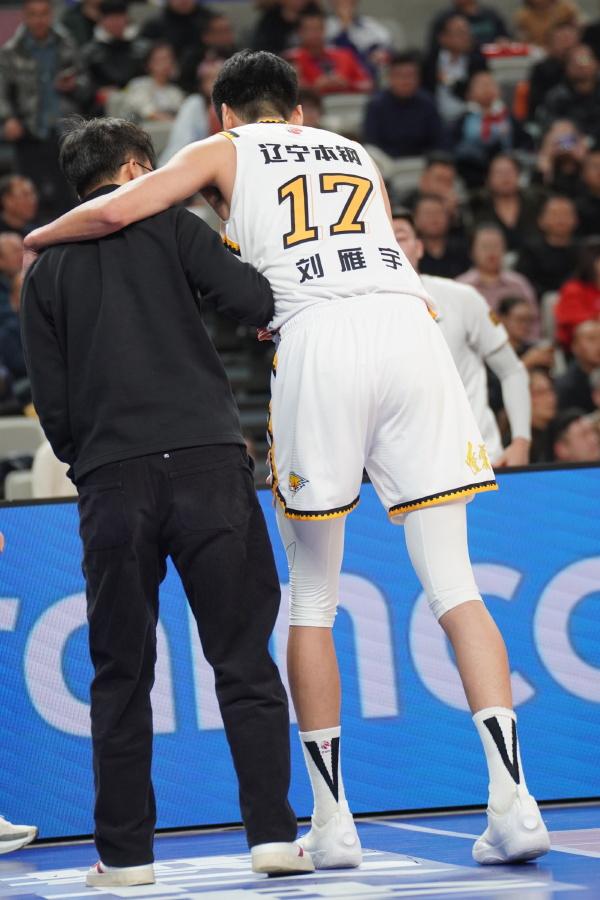 火力全开！球队攻防兼备，势如破竹的简单介绍