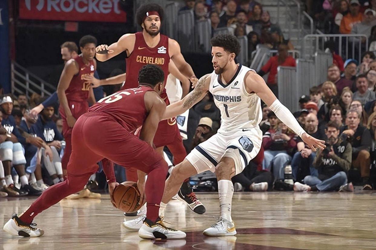 米切尔助爵士击败强敌晋级下一轮 米切尔助爵士击败强敌晋级下一轮