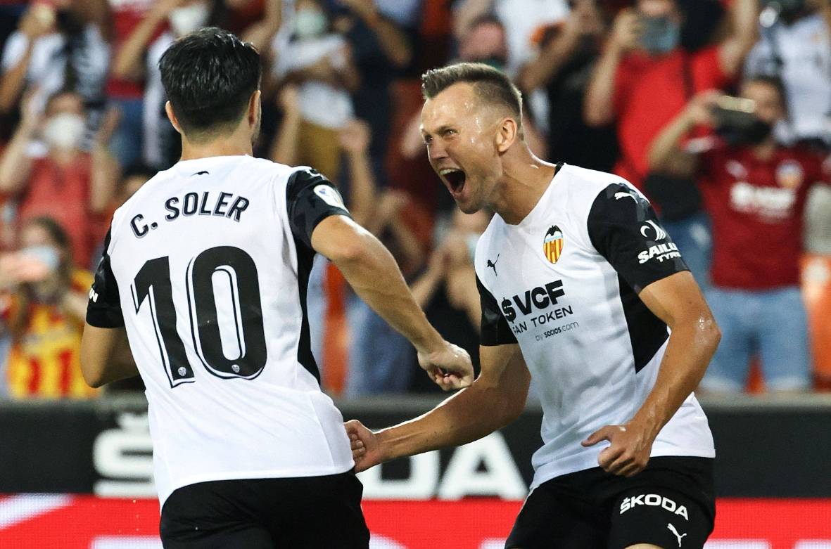 关于格拉纳达主场遭遇失利，保持低迷的信息