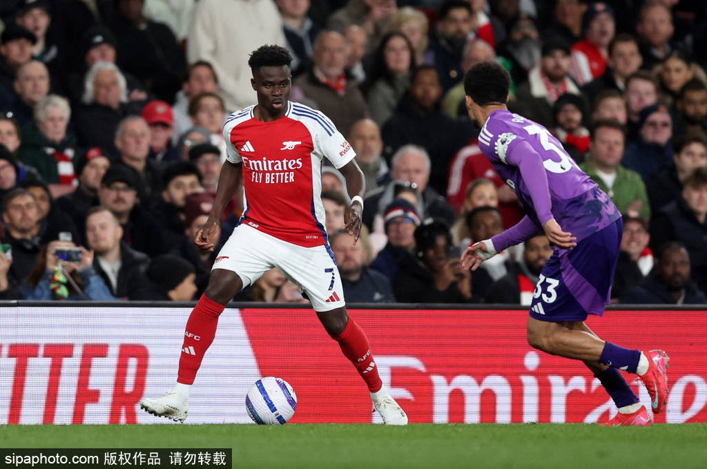 包含强强碰撞！欧洲足球巨星上演激烈较量的词条