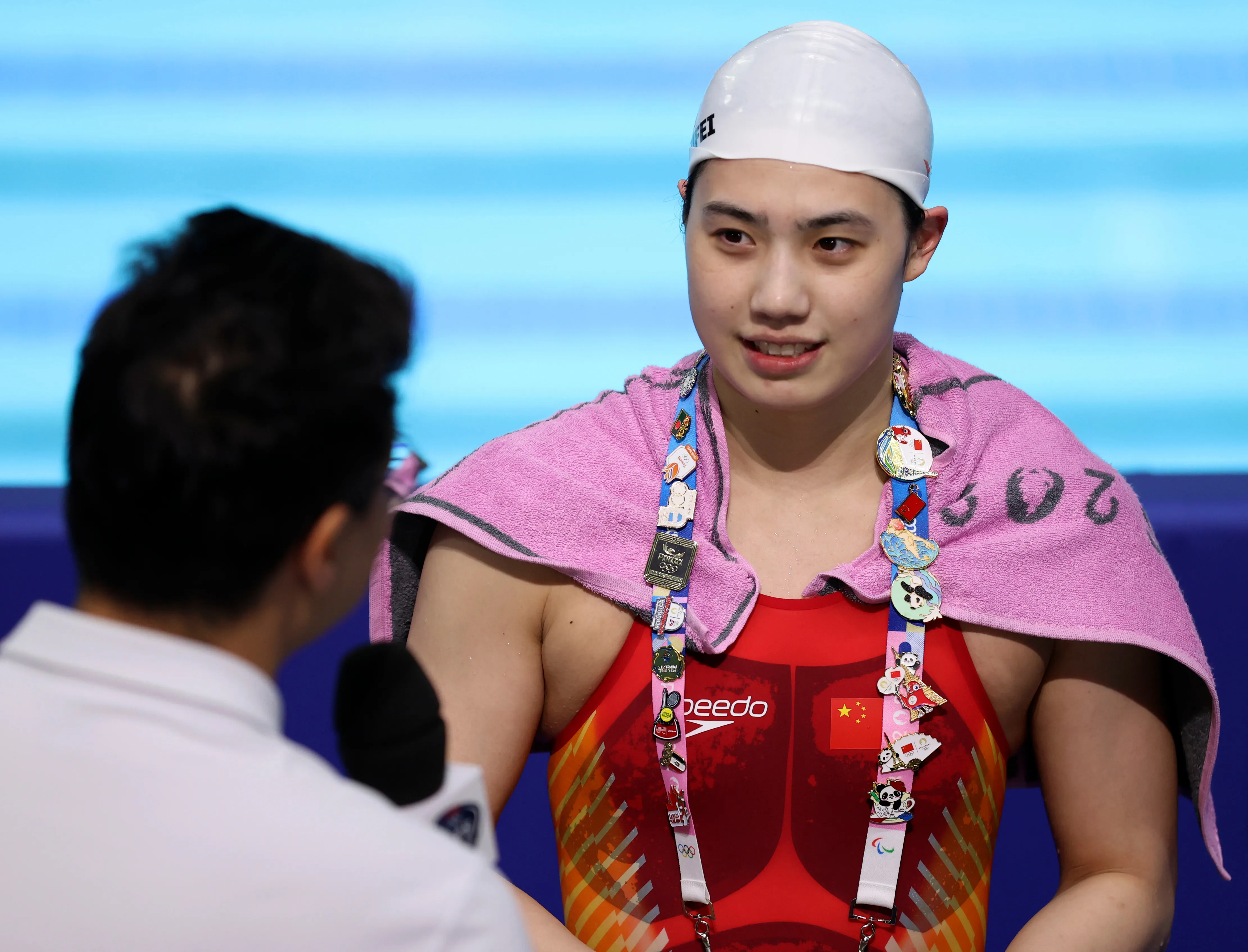 体育精神传承！运动员积极参与比赛