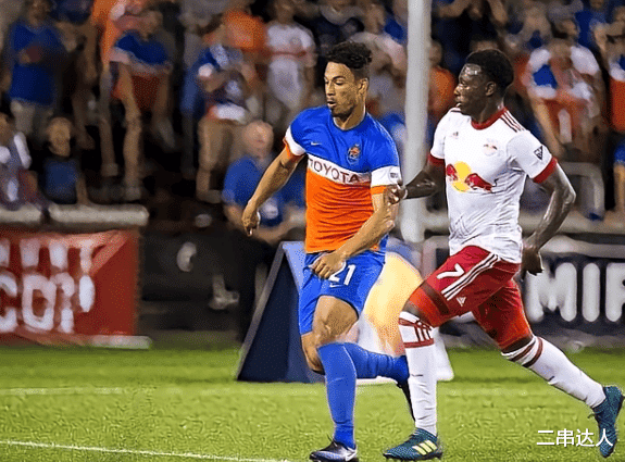 关于英格兰队战胜波尔图，积分榜稳居首位的信息