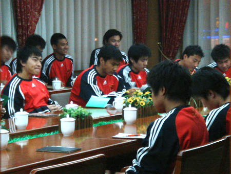 全球运动员共赴盛会，创造历史