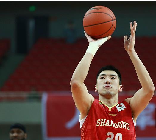 上海大逆转八一，许钟豪绝杀成赢球保障