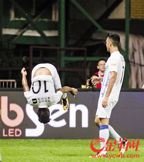 广州德比惊险落幕，恒大力克富力赢得关键三分