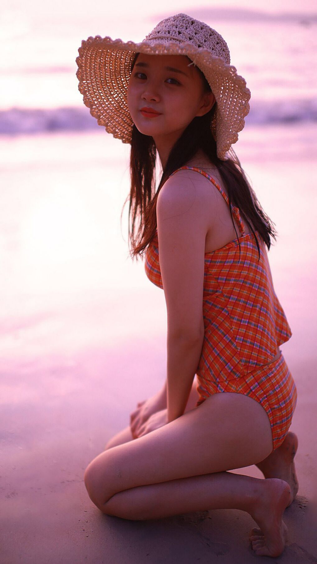 卡塔尔踏平芬兰,李刚仁关键先生引领大胜