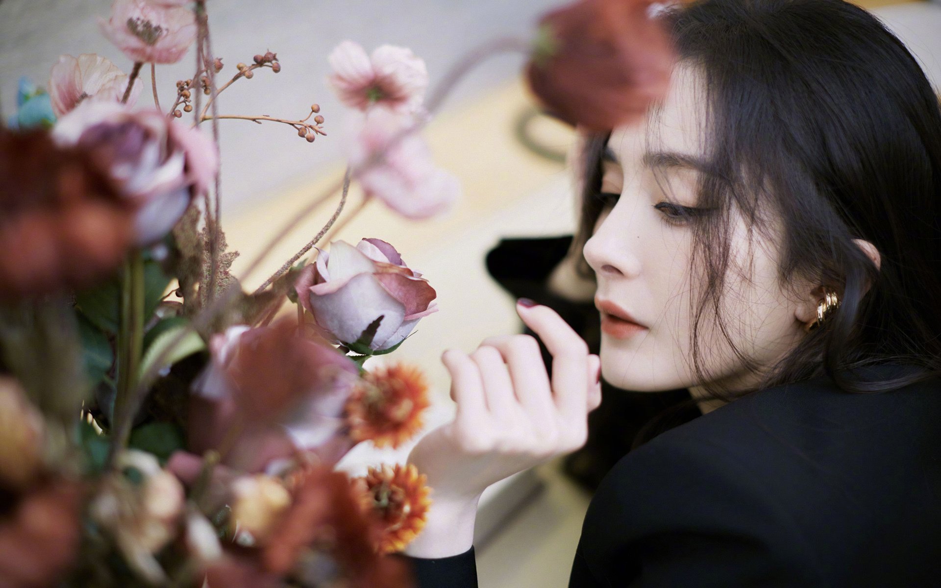 红魔利剑出鞘，萨内一锤定音，曼联主场击溃莱比锡红牛