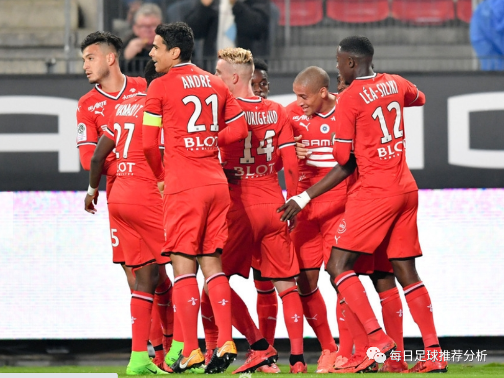 佩德里关键回合不手软，雷恩防守锁死里昂